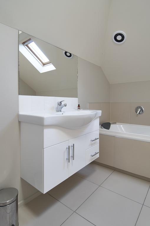 Regents 94B - Christchurch Holiday Homes المظهر الخارجي الصورة